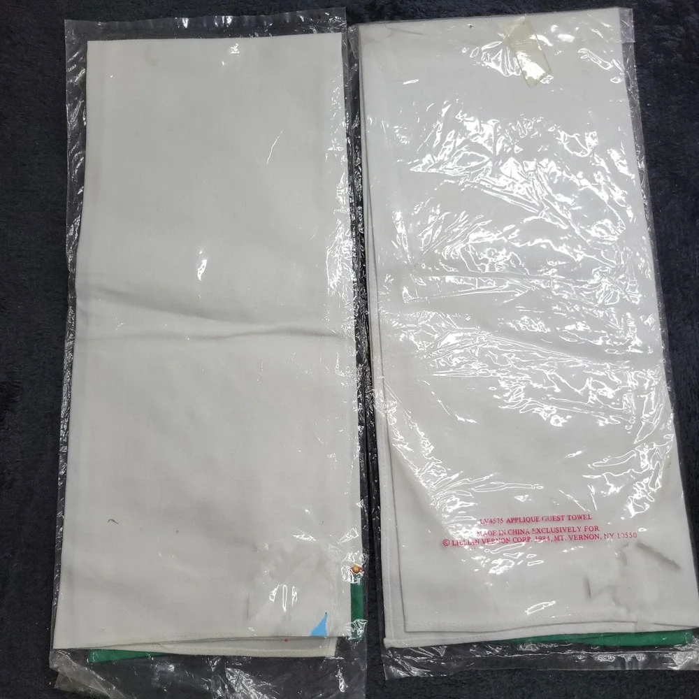 NEW Vintage 1984 Lillian Vernon Christmas Tree Towels Embroidered Applique Set 2